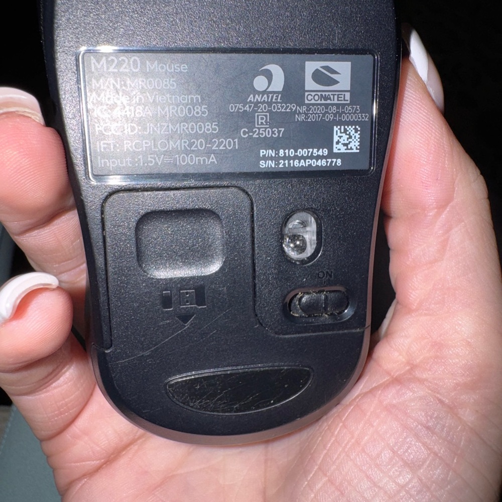 Logitech Black Wireless Mouse - Picture 2 of 4